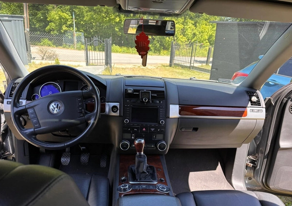 Volkswagen Touareg cena 22700 przebieg: 234000, rok produkcji 2004 z Miłosław małe 154